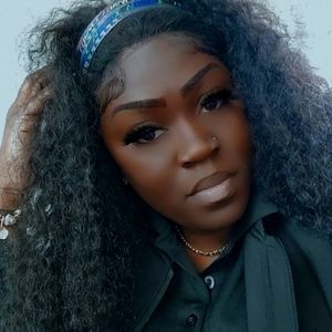 Meet your Posher, Brenda